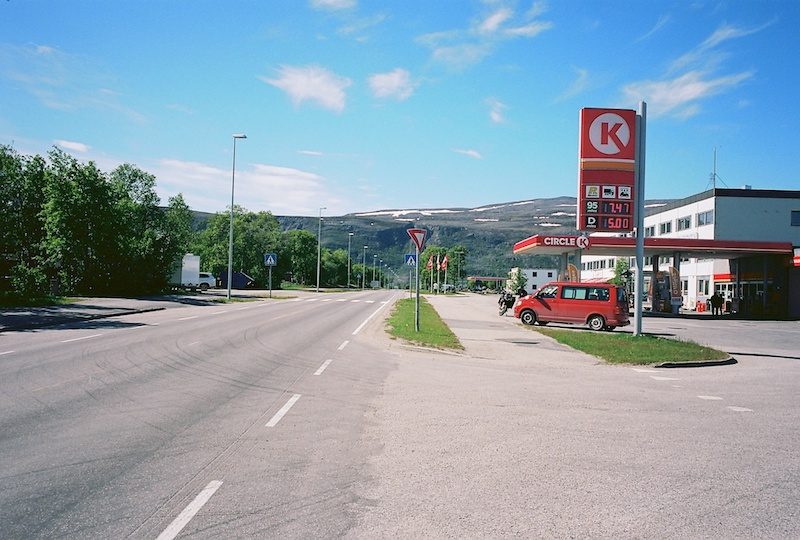 Fjordutsikten Lakselv, Porsangerfjord, Kodak Ektar, Leica M Elmarit 2.8 28 asph.