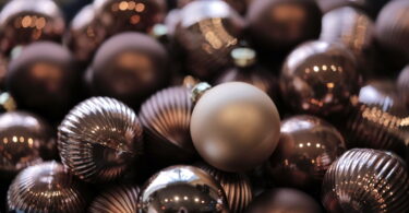 Die Weihnachtsausstellung des Jul Café in der Bredegade 12 in Thyborøn