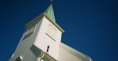 Die weiße Kirche zu Honningsvåg