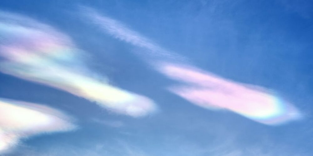 Polare Stratosphärenwolken als Perlmuttwolken über Ringebu, Norwegen. Leica APO 2.0 / 75mm ASPH. | © weites.land